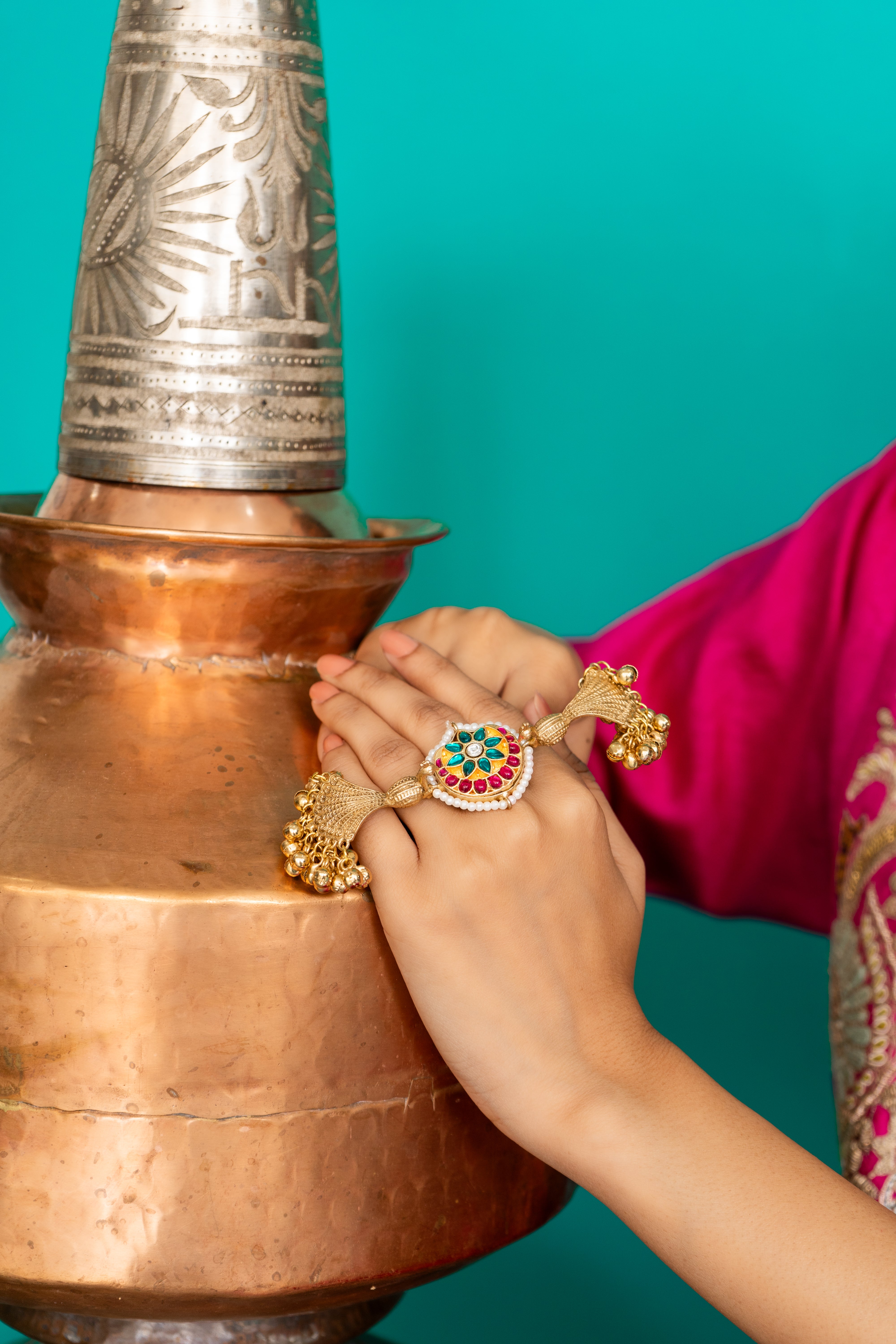 Morni Eye-catcher Ring (Adjustable)